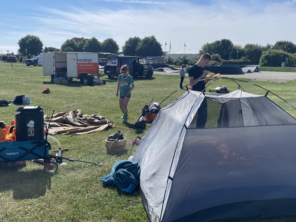 Abbau des Camps auf dem Campingplatz